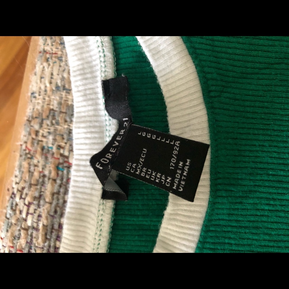 Short sleeve green forever 21 shirt - Picture 2 of 2